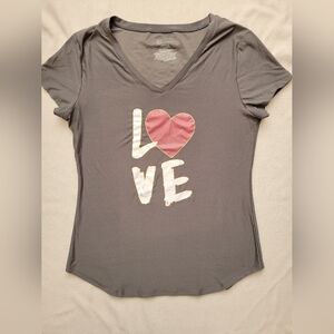 NEW L❤️VE T-shirt!